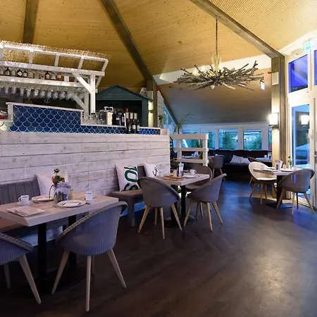 ホテル Am Medemufer オッテルンドルフ