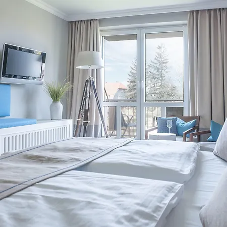 ホテル Am Medemufer 5*