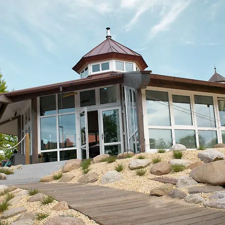 ホテル Am Medemufer