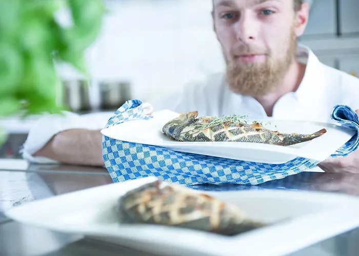 Hotel Am Medemufer 5*